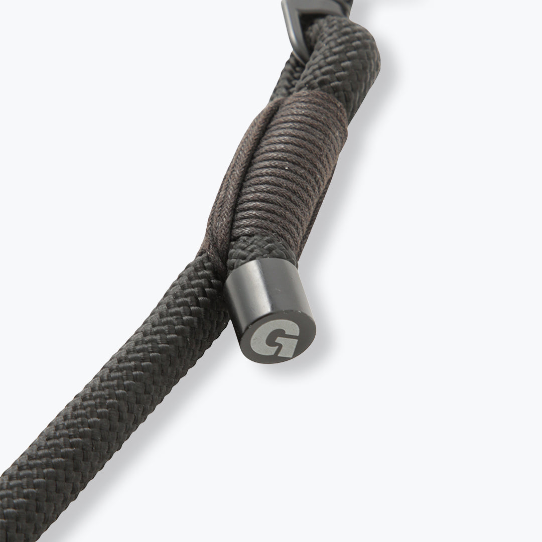 THE SHOULDER LEASH